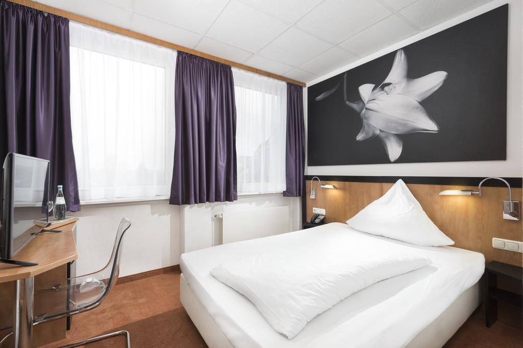 Days Inn Dortmund West Exterior photo